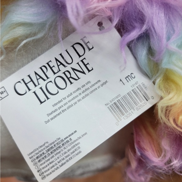 Adult's unicorn plush hat - Picture 4 of 5